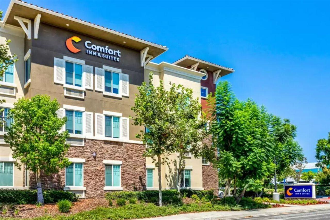 Comfort Inn & Suites Near Ontario Airport Exterior foto