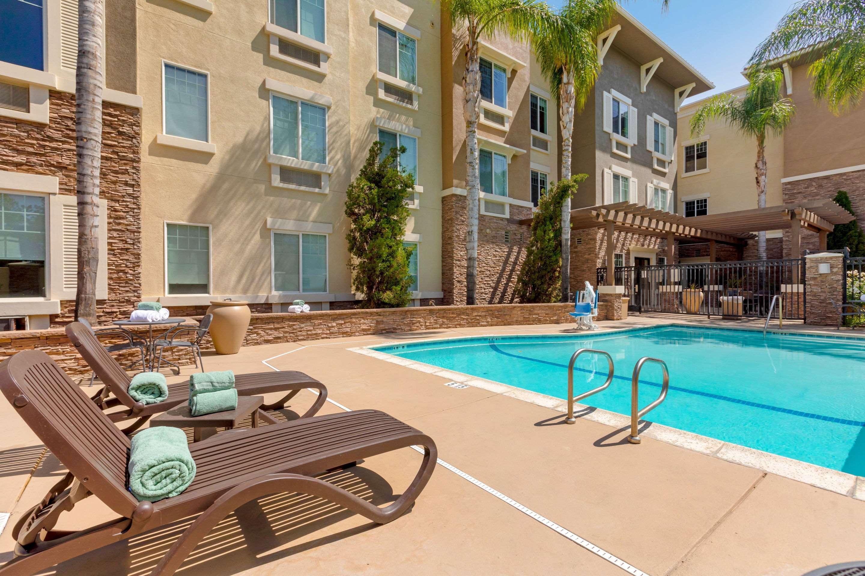 Comfort Inn & Suites Near Ontario Airport Exterior foto