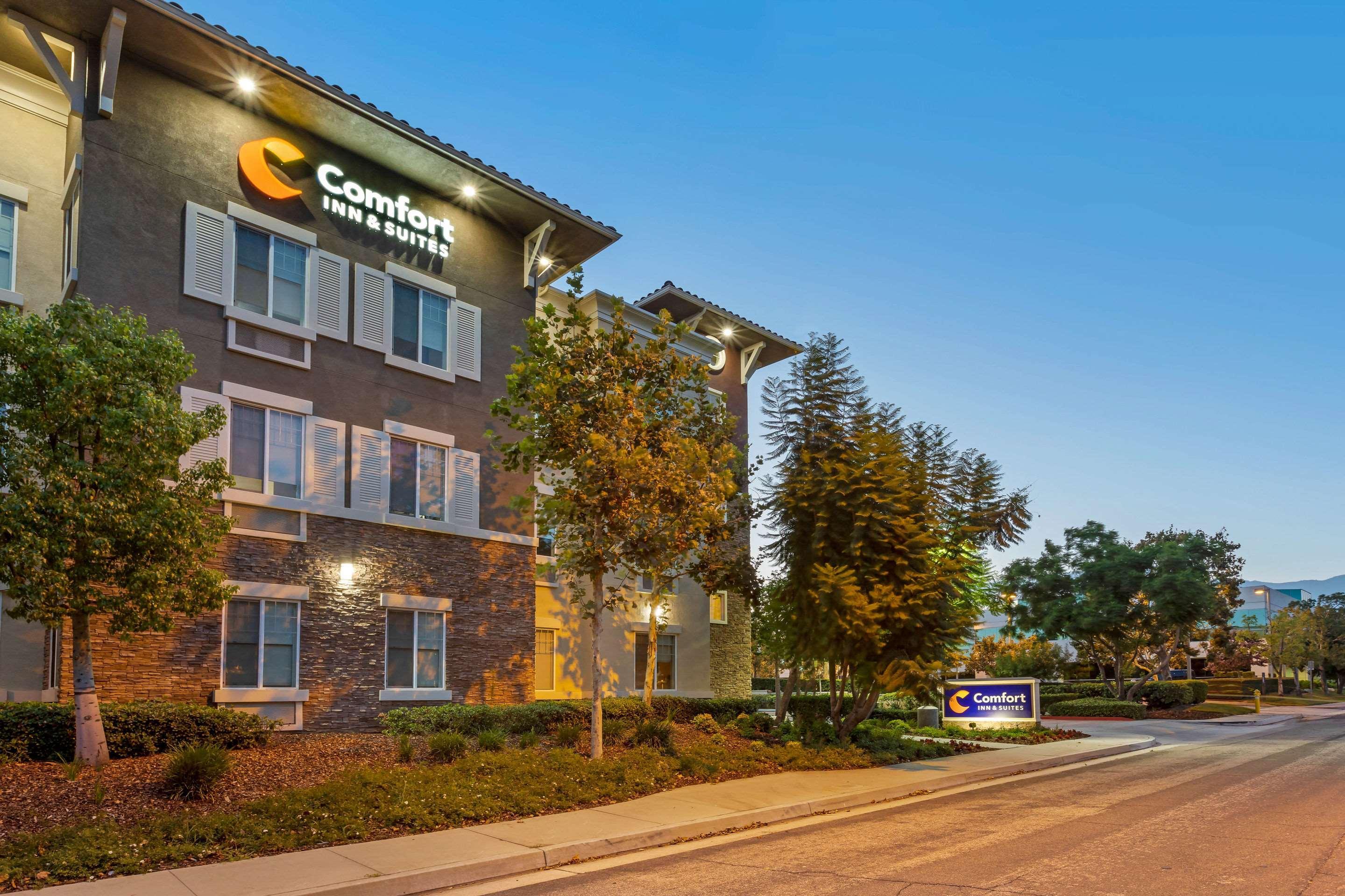 Comfort Inn & Suites Near Ontario Airport Exterior foto