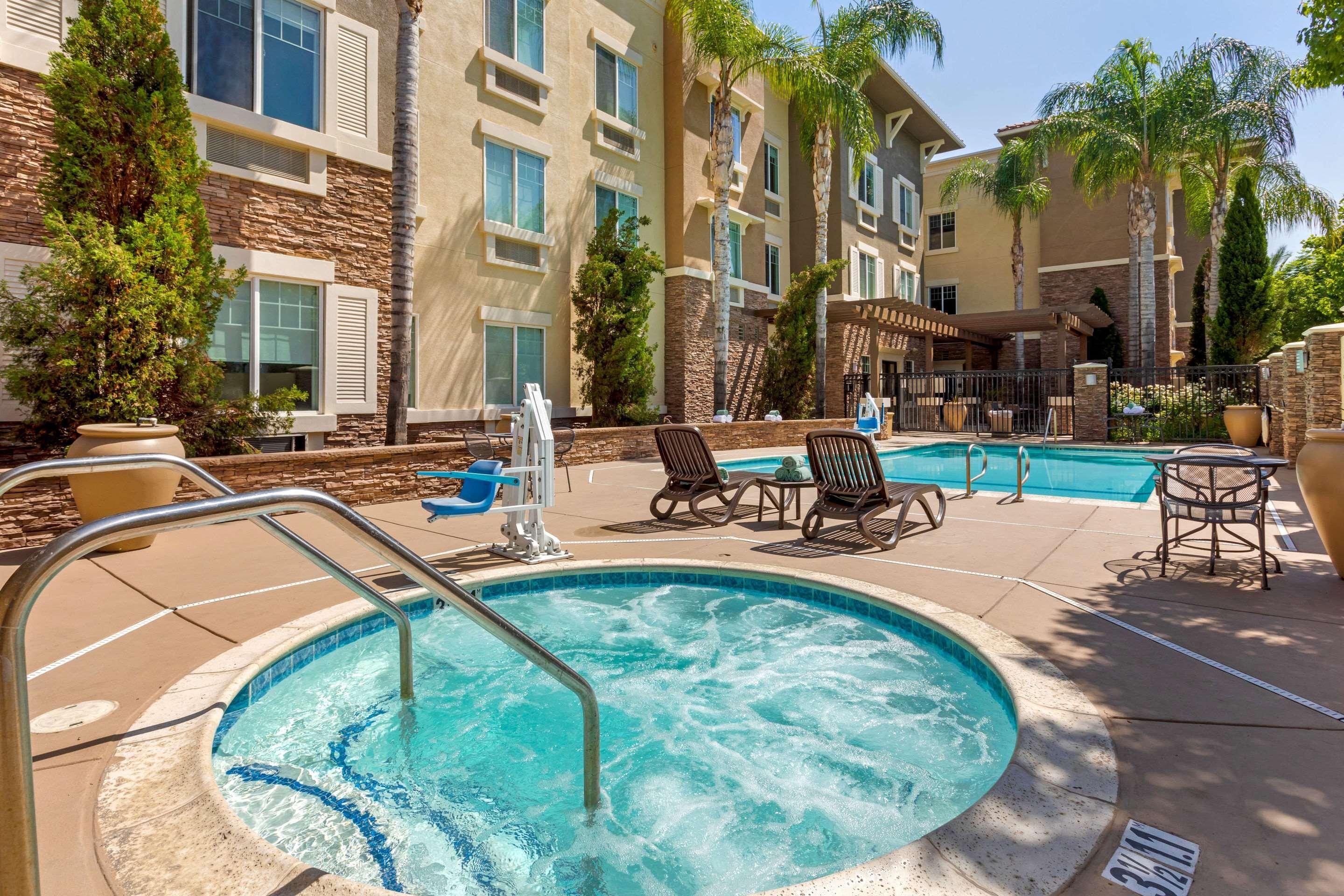 Comfort Inn & Suites Near Ontario Airport Exterior foto